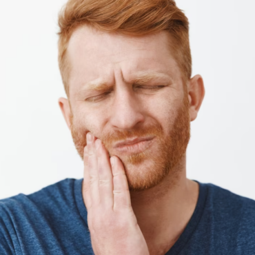 Почему болят зубы