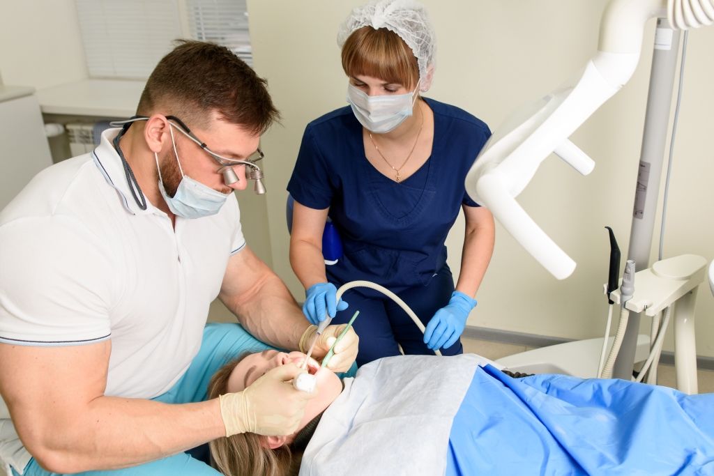 Лечение зубов